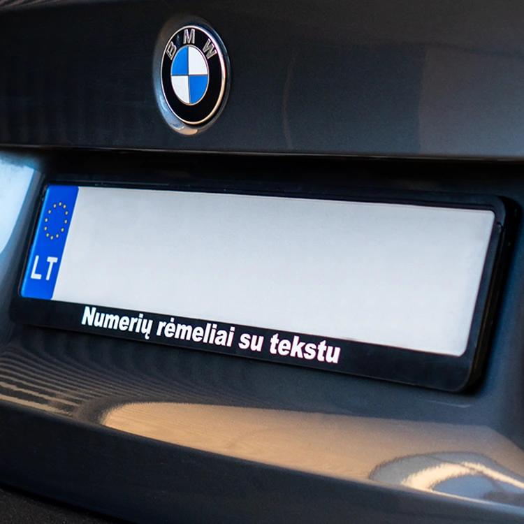 Valstybiniai numerių rėmeliai su tekstu Valstybiniai numerių rėmeliai su užrašais