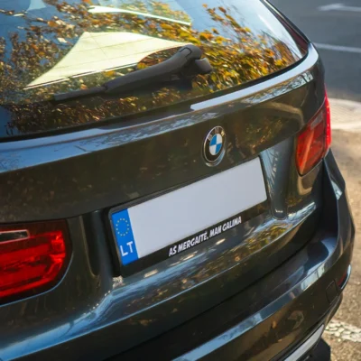 Aš mergaitė man galima numerių rėmelis automobiliams