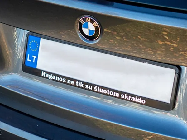 Numerių rėmeliai su tekstu